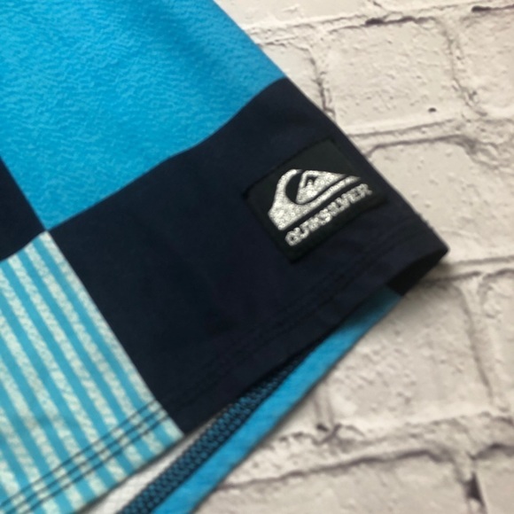 Quiksilver graphic‎ blue black and green board shorts size 30 - Picture 2 of 7